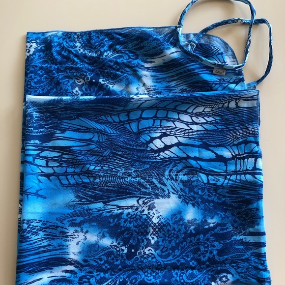 Saress Beach Cover-Up in Beautiful Blues - Picture 3 of 8